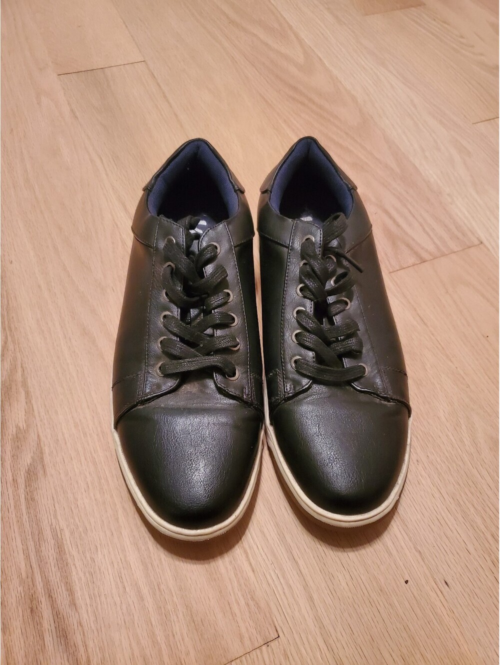 Vostey Men's Black Sneakers Size US 11.5